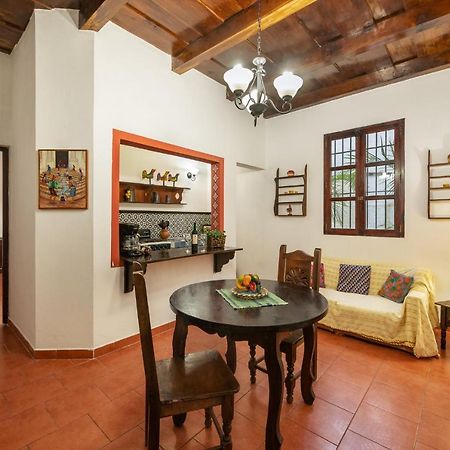 Casita Tumbergia Antigua Exterior foto