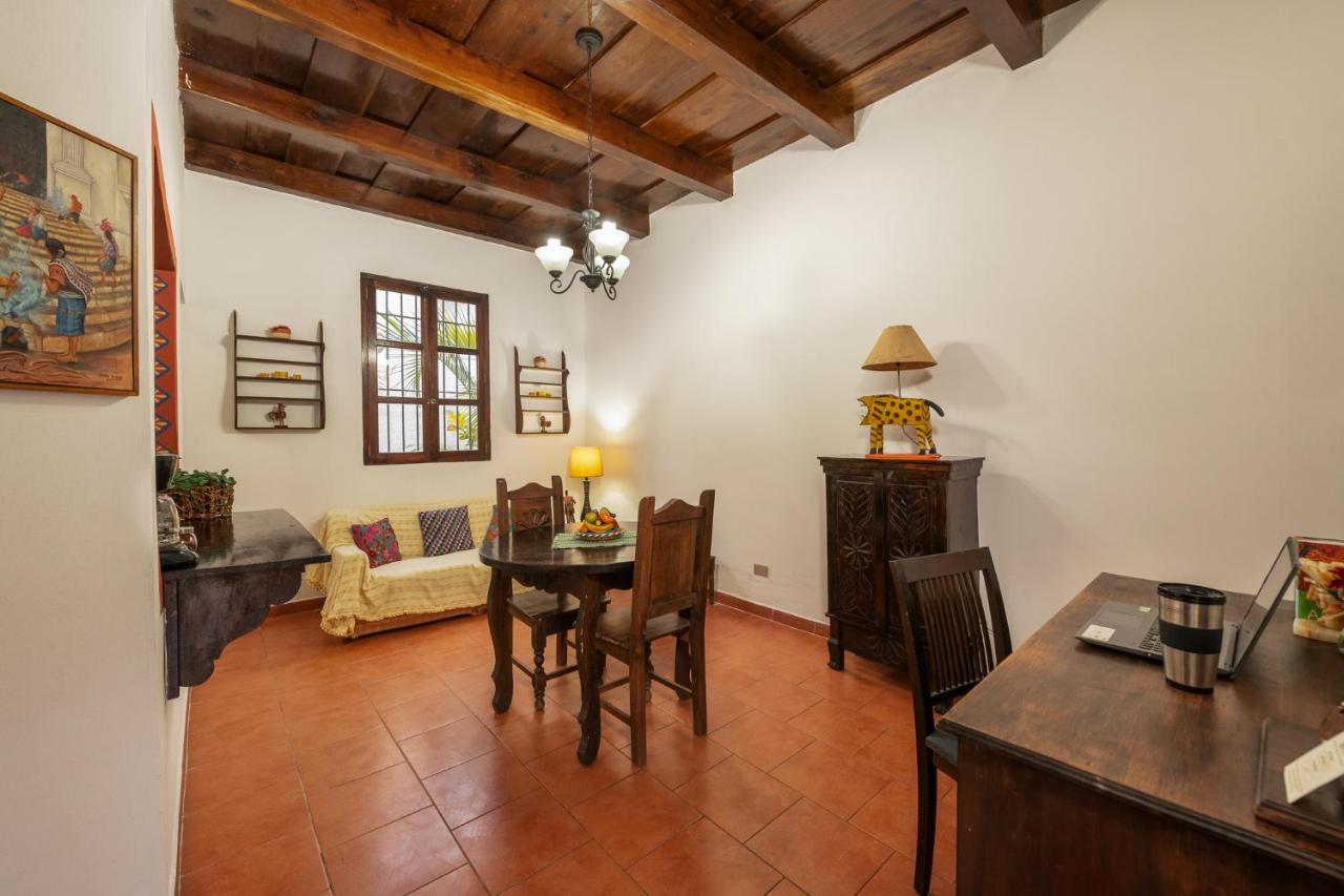 Casita Tumbergia Antigua Exterior foto
