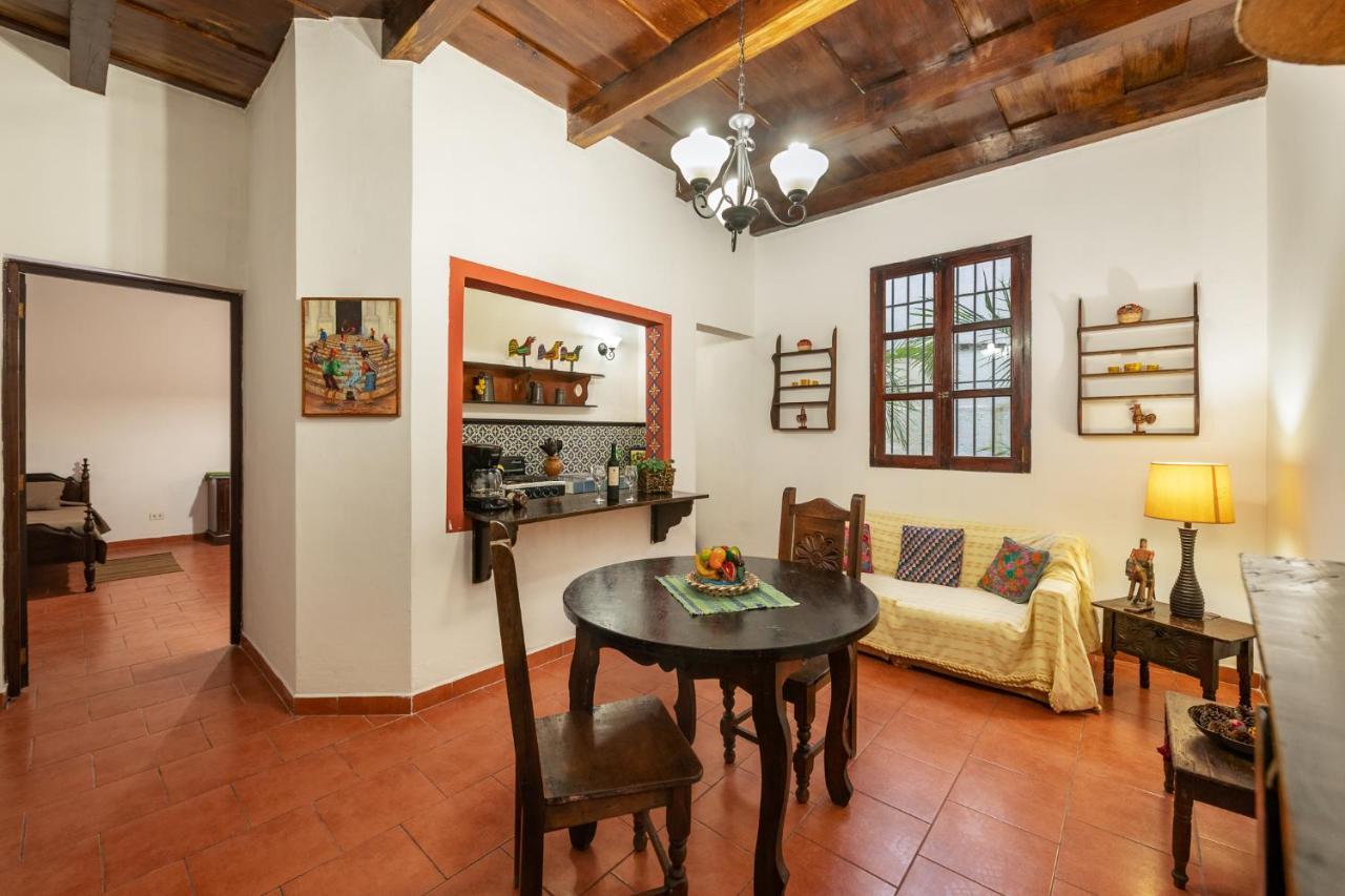 Casita Tumbergia Antigua Exterior foto